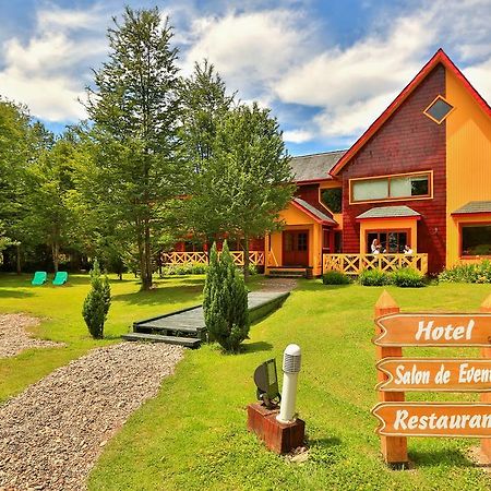Hotel Y Cabanas Patagonia Green ปูแอร์โต ไอเซน ภายนอก รูปภาพ