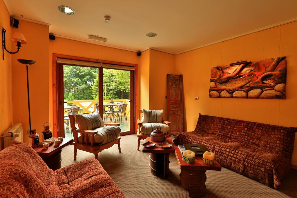 Hotel Y Cabanas Patagonia Green ปูแอร์โต ไอเซน ภายนอก รูปภาพ
