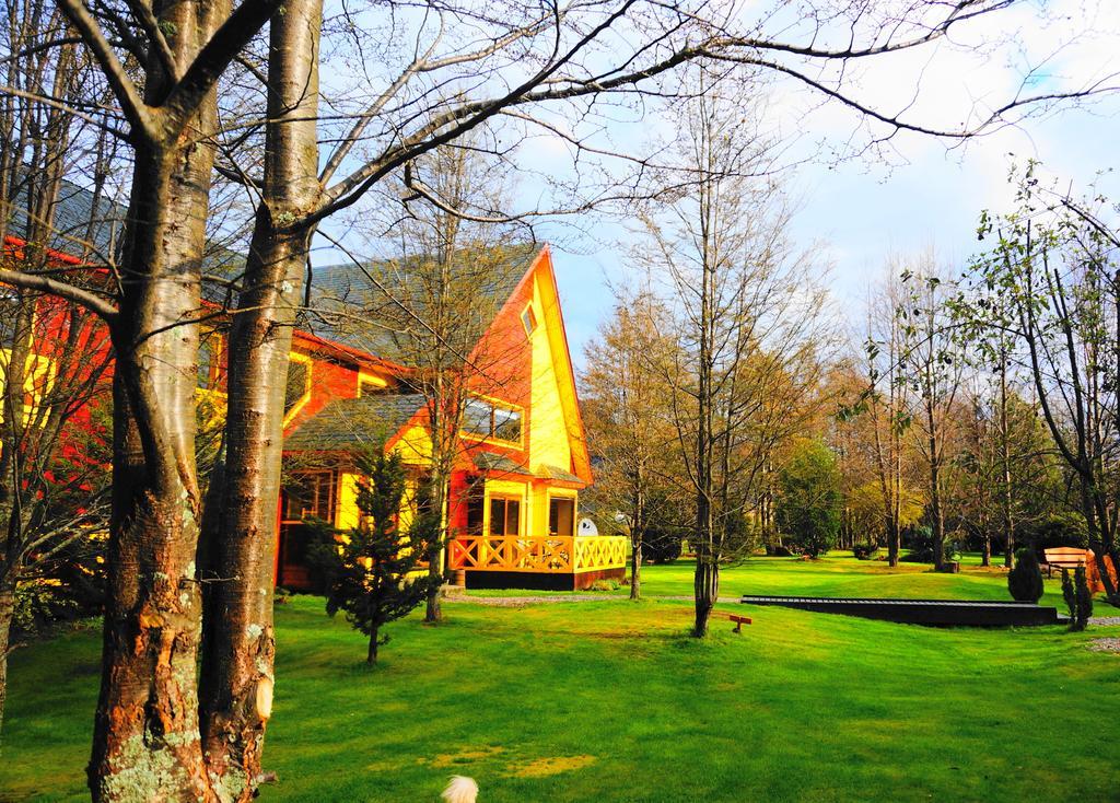 Hotel Y Cabanas Patagonia Green ปูแอร์โต ไอเซน ภายนอก รูปภาพ