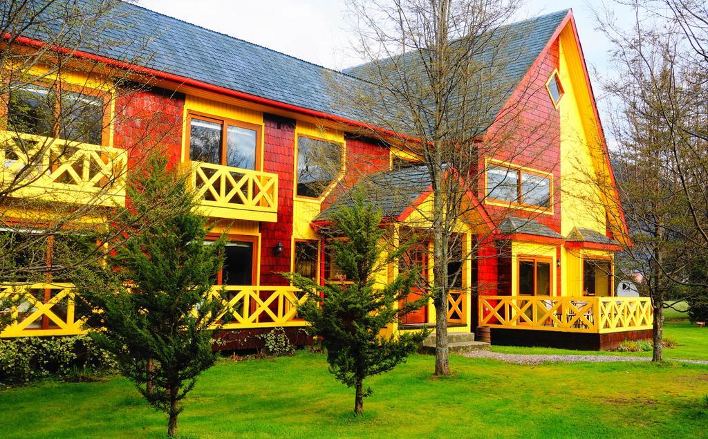 Hotel Y Cabanas Patagonia Green ปูแอร์โต ไอเซน ภายนอก รูปภาพ