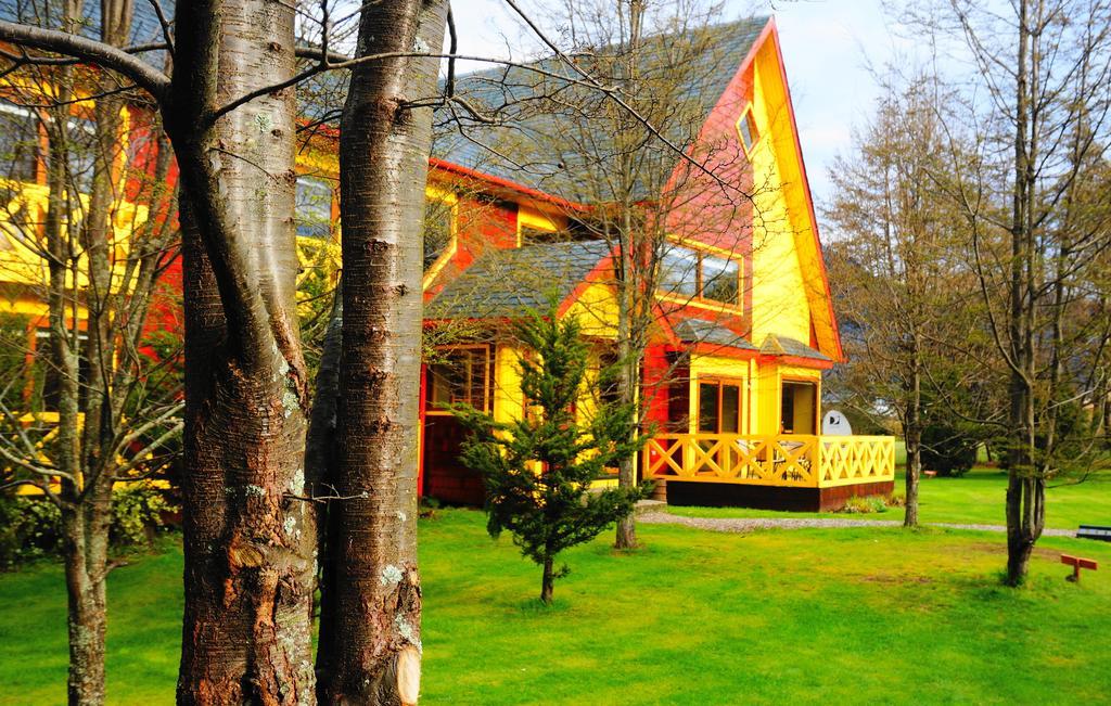 Hotel Y Cabanas Patagonia Green ปูแอร์โต ไอเซน ภายนอก รูปภาพ