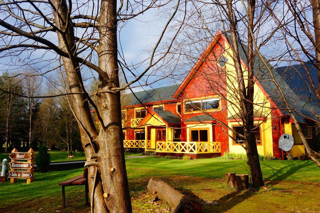 Hotel Y Cabanas Patagonia Green ปูแอร์โต ไอเซน ภายนอก รูปภาพ